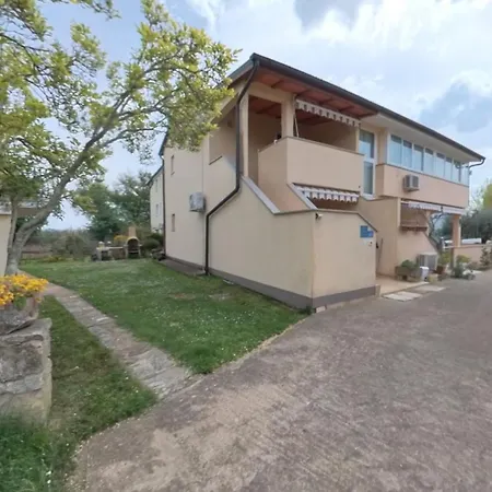 Apartman Peaceful In Avonija Murine