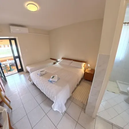 Peaceful In Avonija Apartman Murine